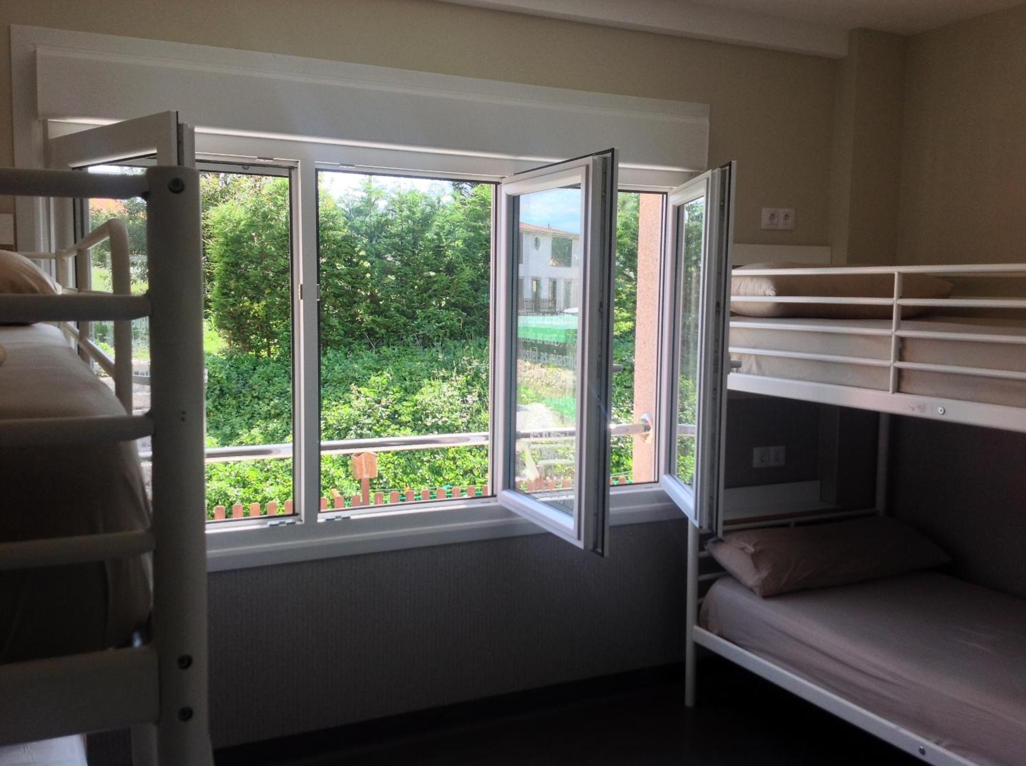 Albergue As Eiras Lires Стая снимка